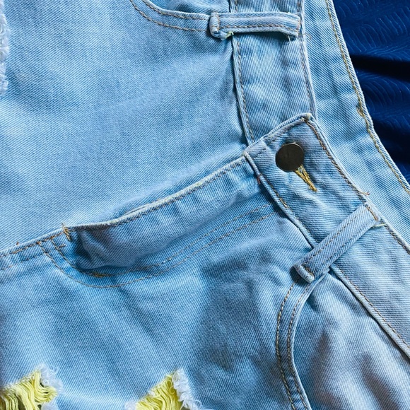 Yellow Distressed Jeans - Picture 6 of 6